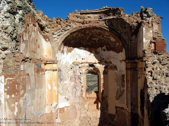 ruinas-moya-iglesia-san-bartolome