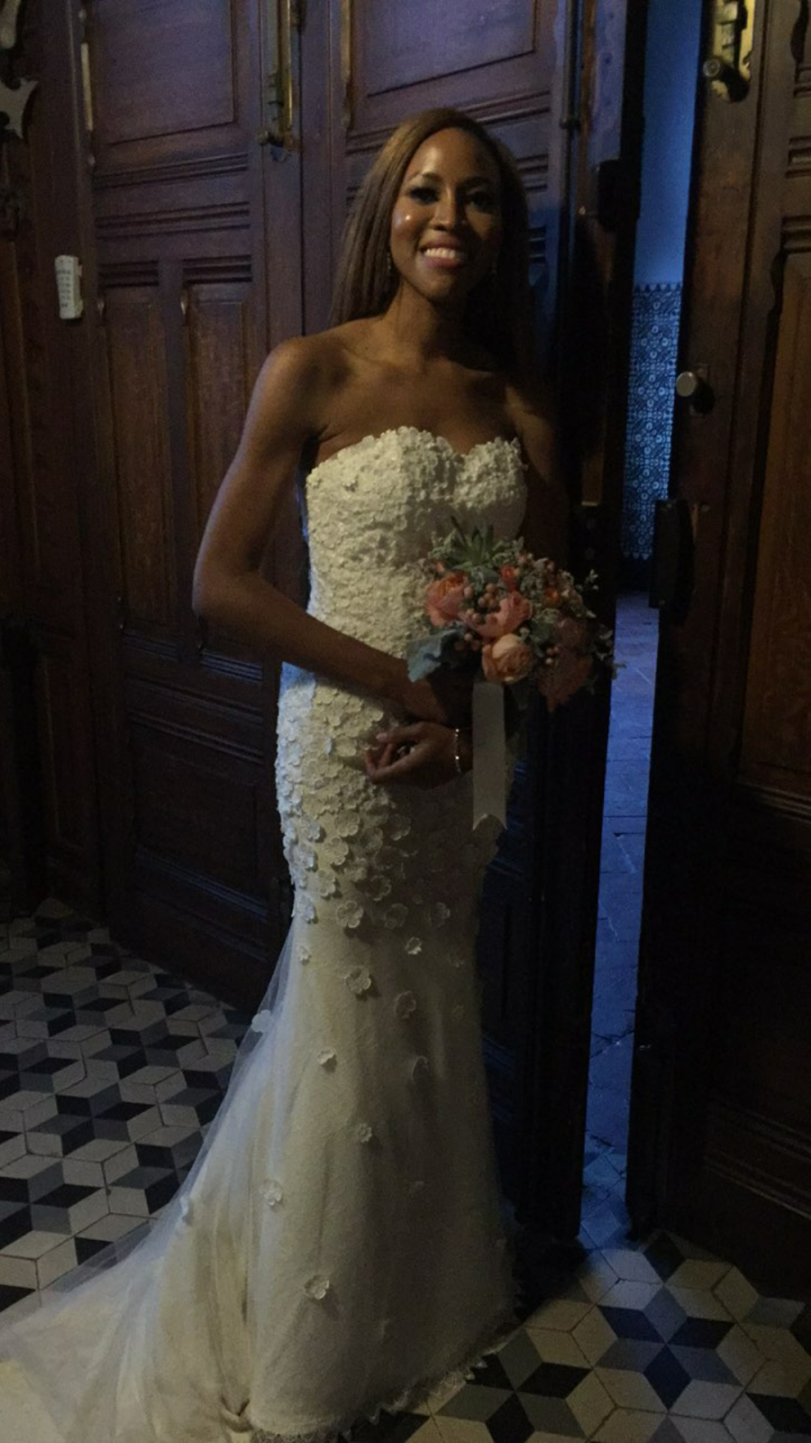 CNN Anchor Zain Asher is married.... see first photos from her white