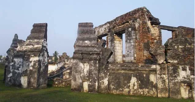 Remains of gates at Kaibon Banten