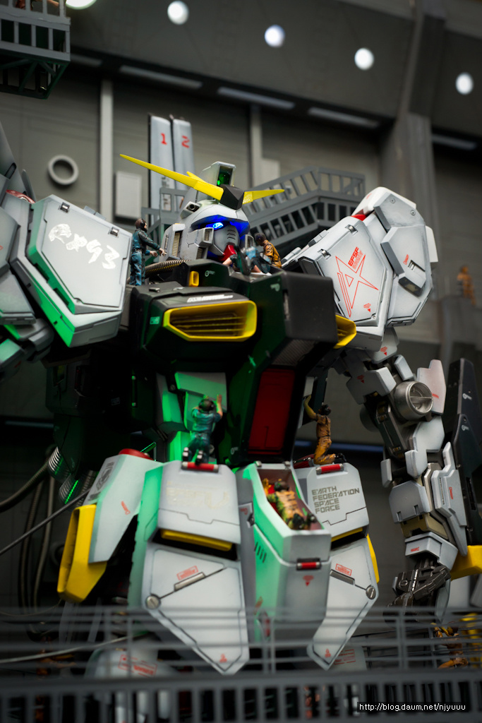 GUNDAM GUY GSystem 1/48 Nu Gundam Maintenance Bay Diorama Build
