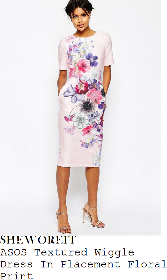 vicky-pattison-asos-pale-baby-pink-purple-fuchsia-white-and-grey-placement-floral-bloom-print-short-sleeve-high-waisted-textured-pencil-wiggle-dress