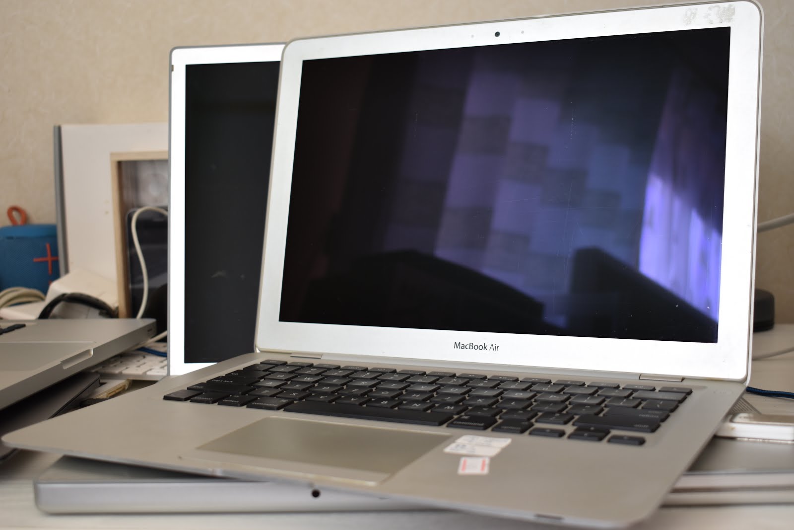 大注目 MacBookAir初期型、封筒から取り出せるPCジャンク - ノートPC - news.elegantsite.gr