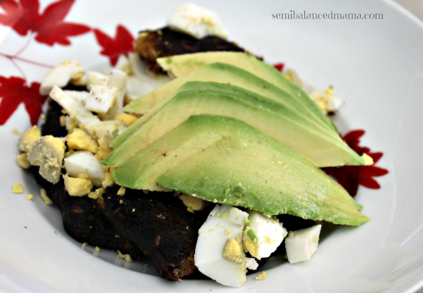 hard boiled egg lunches - the semibalancedmama