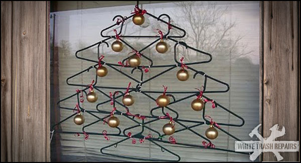 How To Recycle: 15 Christmas Decorations On A Budget - How To Recycle: 15 Christmas Decorations On A Budget