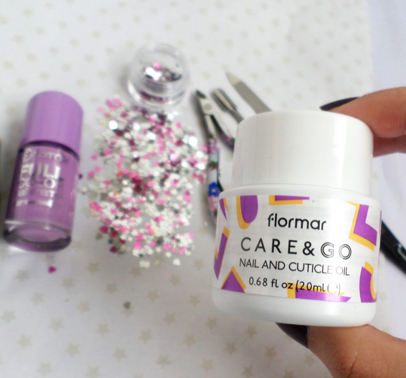 Flormar Care&Go Nail and Cuticle Oil Tırnak ve Tırnak Eti Bakım Yağı