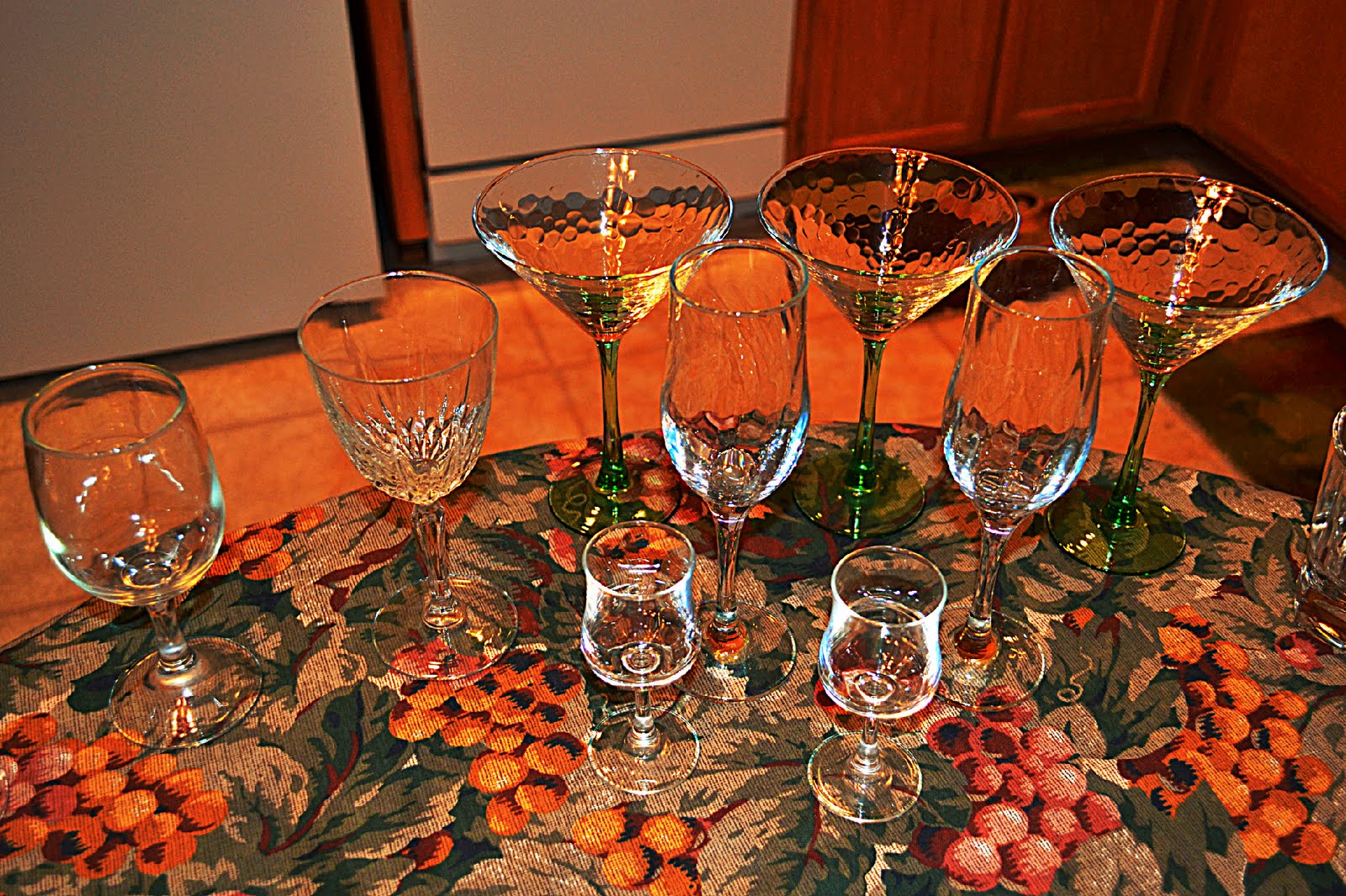 Hip Suburban White Guy Free Bar Ware