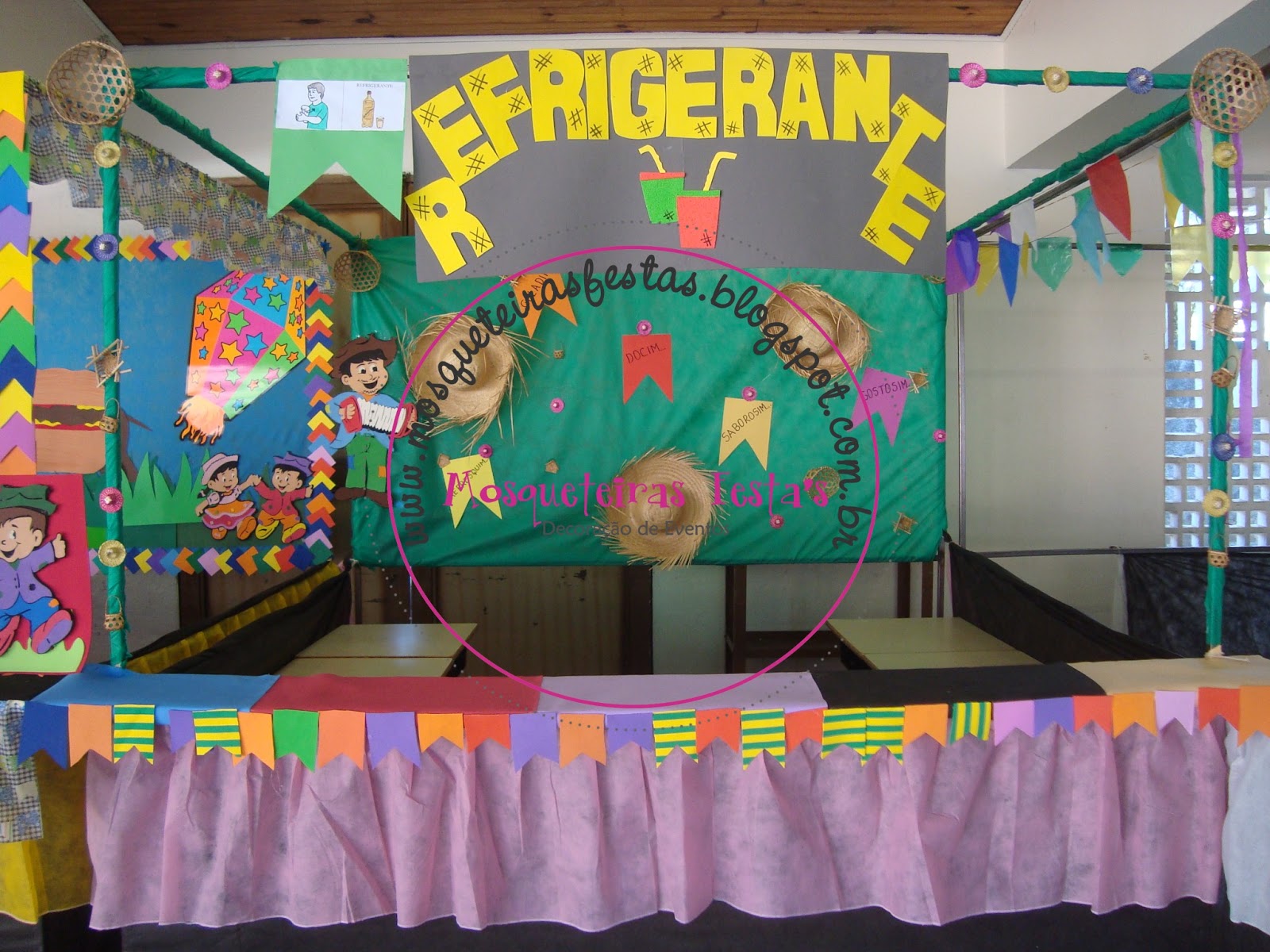 Na Festa Junina Da Escola De Pedro Havia Uma Barraca