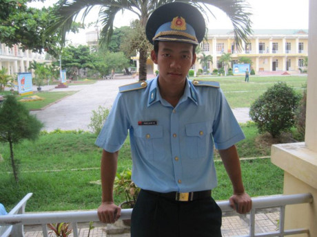 Me met chang phi cong 9X Viet lai may bay tiem kich - Anh 4