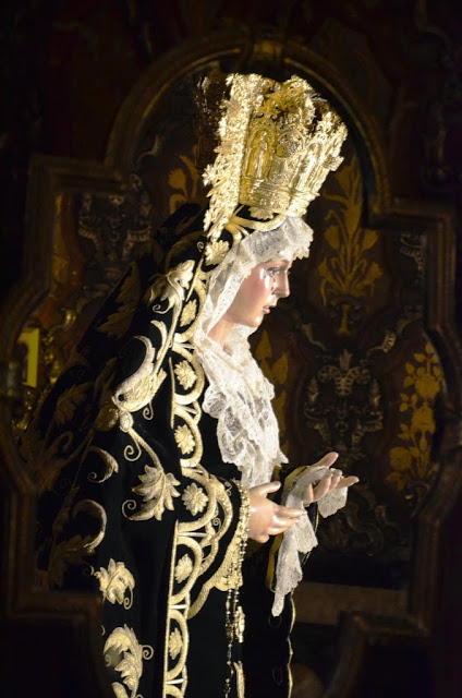 María Stma de la Esperanza Macarena - Sevilla María Stma de la Esperanza Macarena - Sevilla