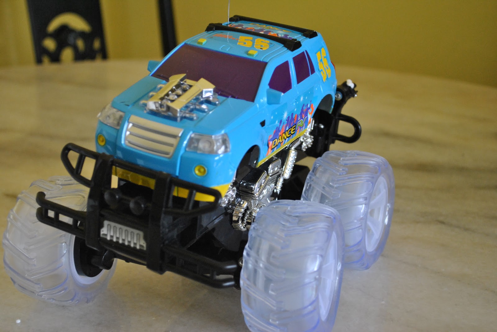 REMOTE CONTROL TOYS CRAZY DANCING CAR RC WITH LIGHTS AND ENGINE