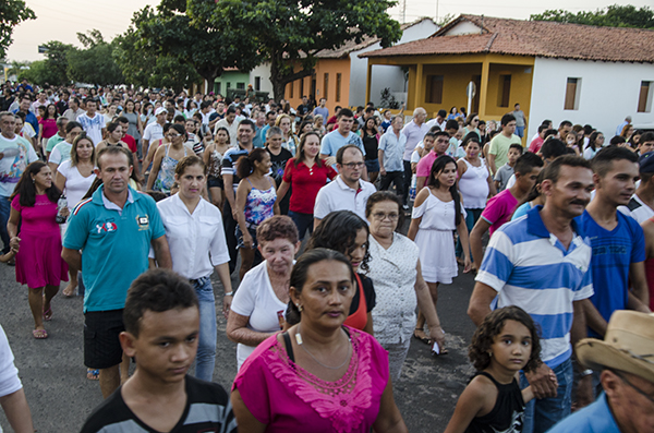Procissão reúne milhares de fiéis no fim do Festejo da padroeira de Cocal - Imagem 17