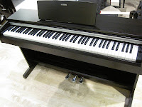 Yamaha YDP142 B