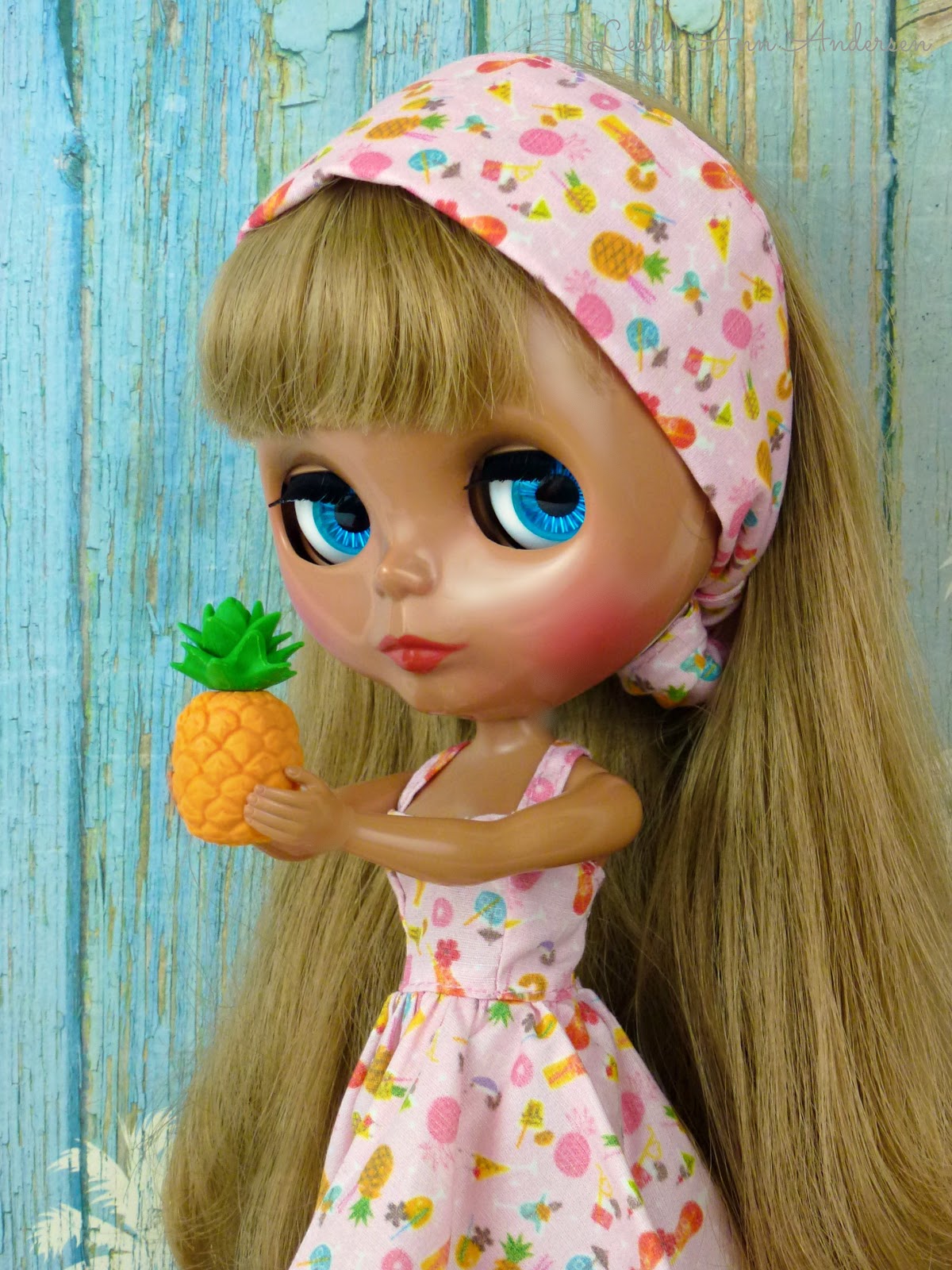 Blythe Happy A Pineapple Princess
