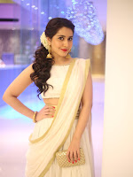Raashi Khanna Latest Stills-cover-photo