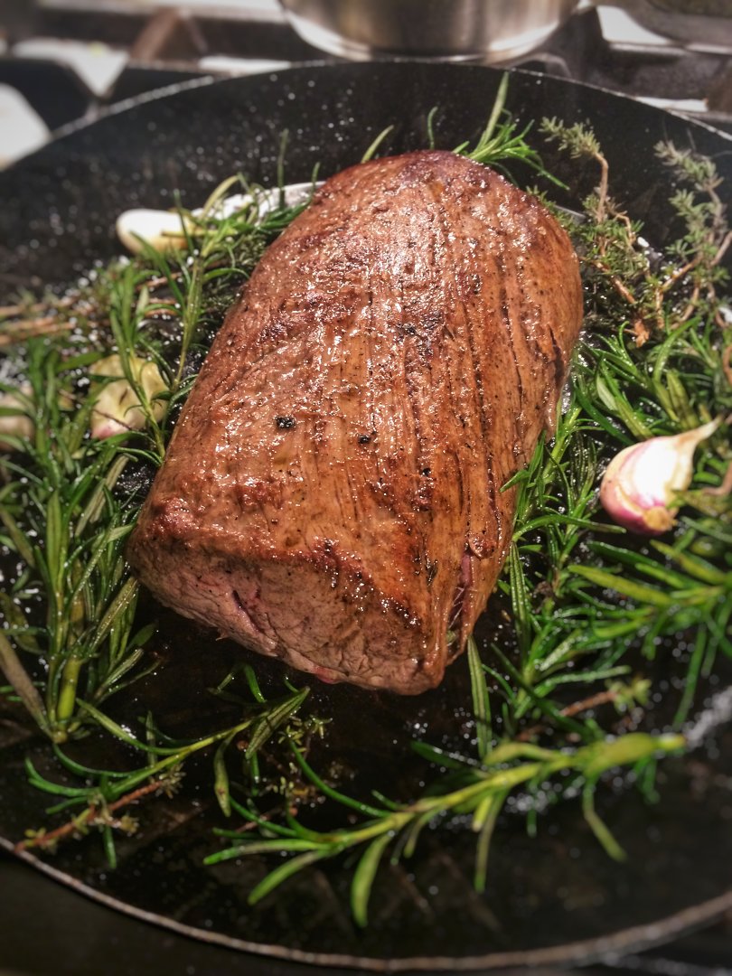 Rinderfilet mit Portweinsauce und Kartoffelgratin ~ Moderne Topfologie ...