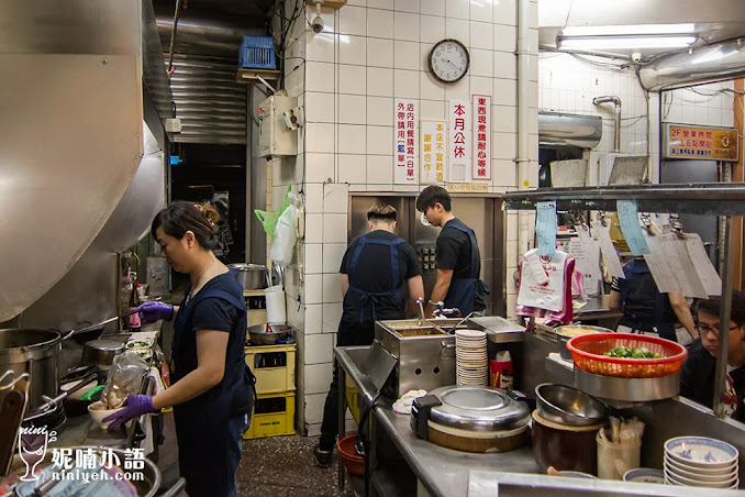 【台北大同區】環記麻油雞。寧夏夜市點名美食 【台北大同區】環記麻油雞。寧夏夜市點名美食