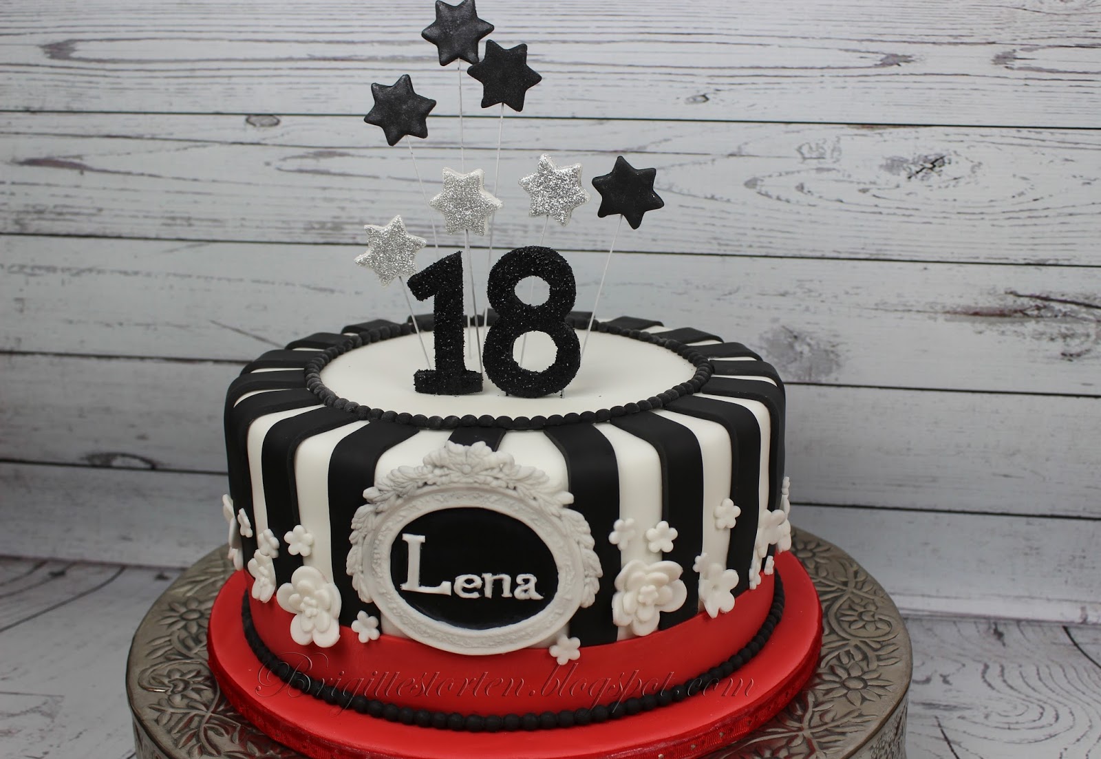 Miss Blueberrymuffin S Kitchen Anzeige Eine Torte Zum 30