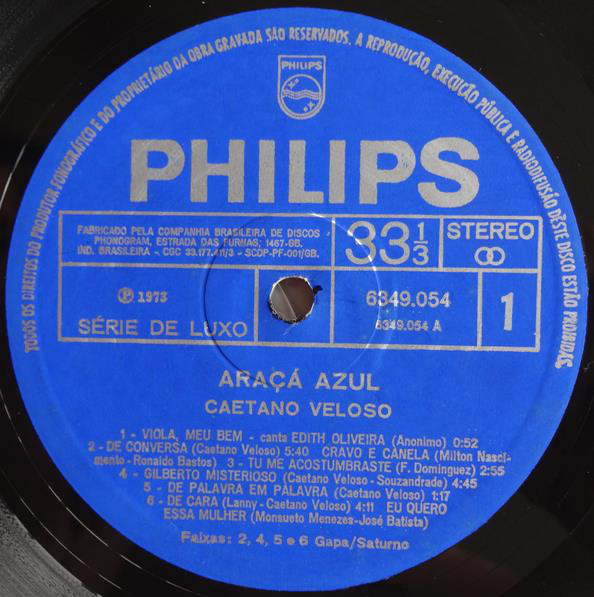 Caetano Velosoen detalle. 1973 ARAÇÁ AZUL