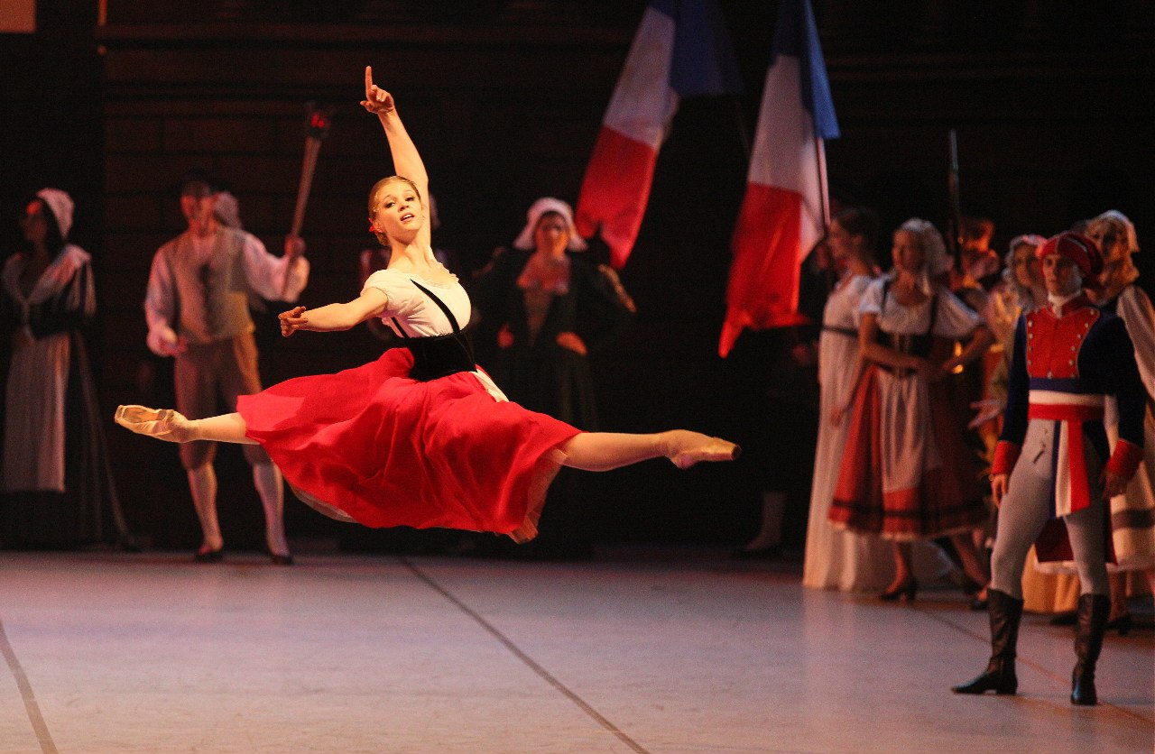 Балет пламя Парижа Михайловский театр. Балет пламя Парижа 1932. Пламя Парижа балет большой театр