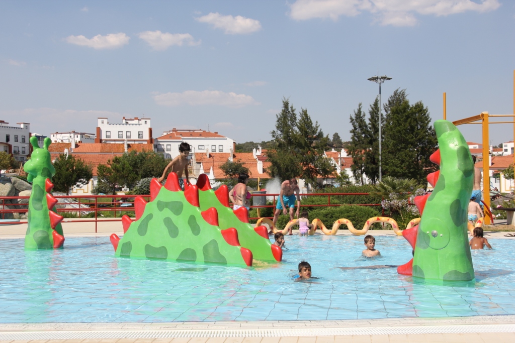 por-terras-do-alentejo-bruno-moleiro-montemor-o-novo-piscinas