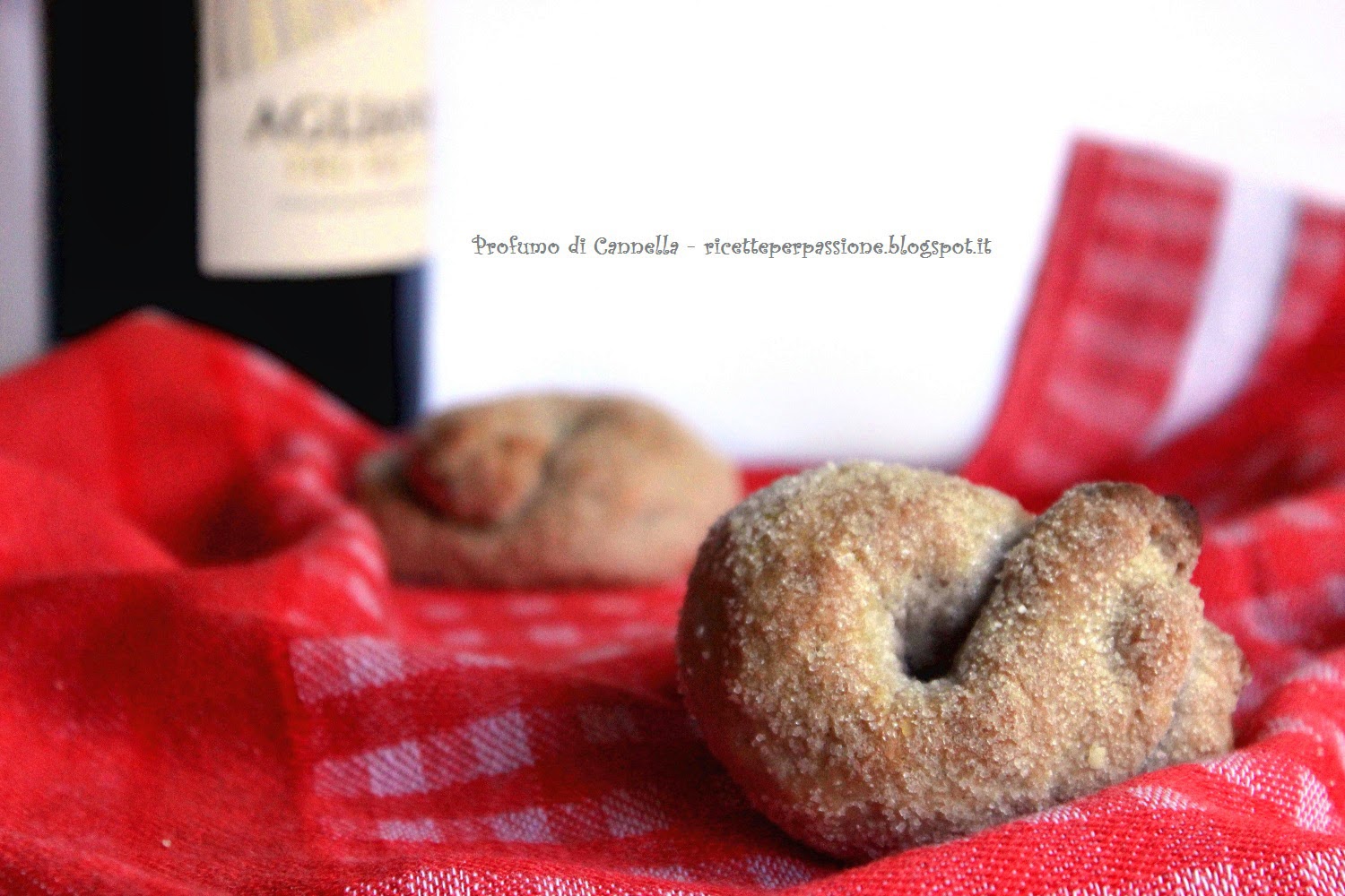 biscotti al vino rosso - gusto e convivialità