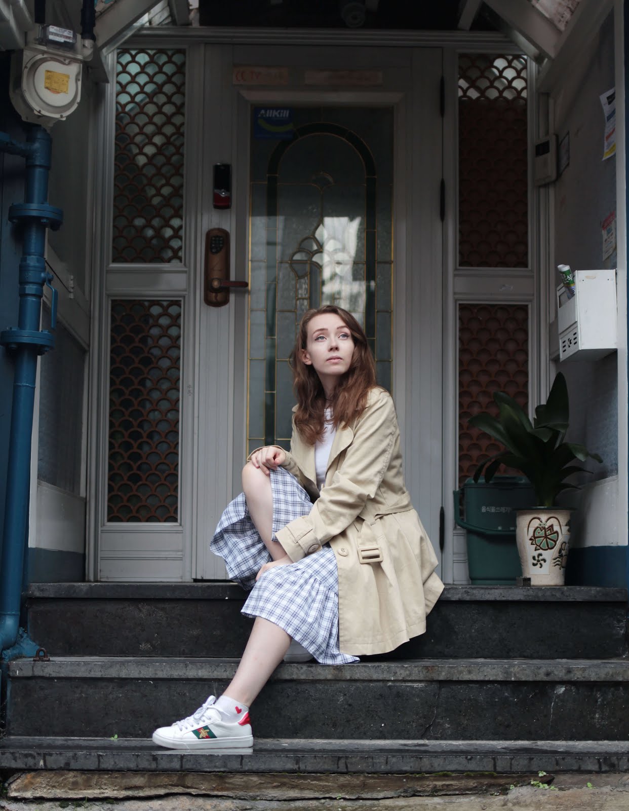 how to style trench coat jack wills korean british fashion blogger
