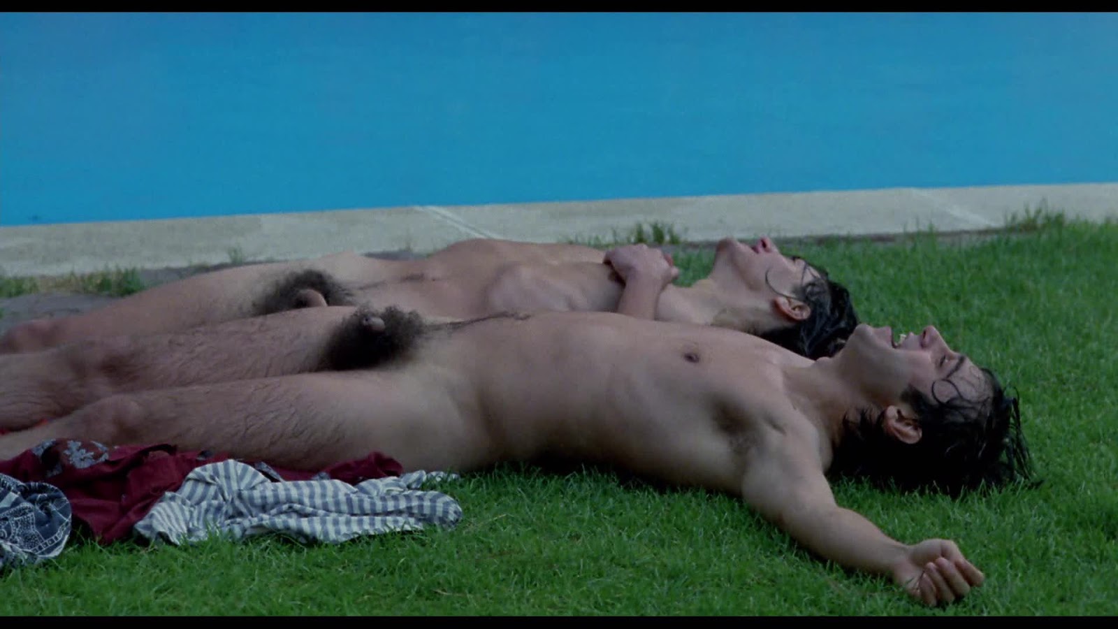 Juan Diego Botto & Jordi Mollà - Shirtless, Barefoot & Naked in &qu...