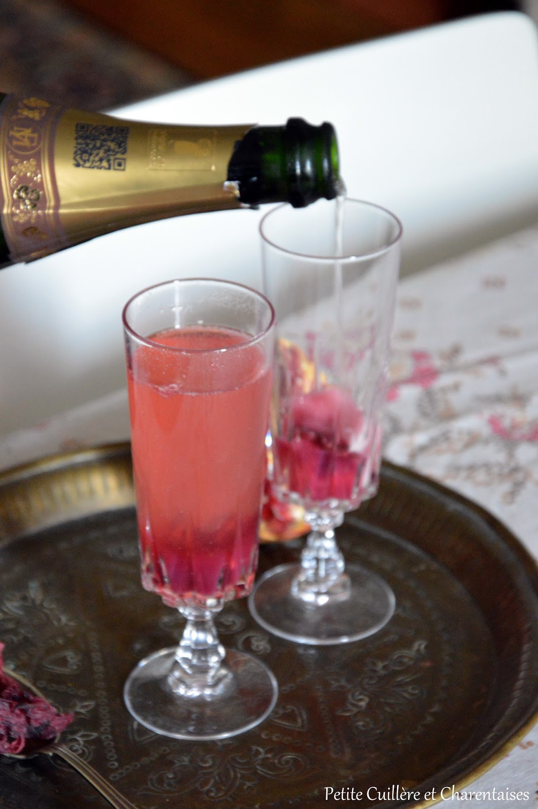 Petite Cuillère et Charentaises: Cocktail Champagne, Grenade et Hibiscus Et un beau réveillon