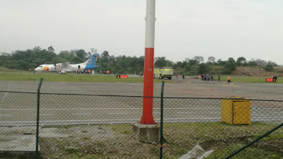 Avión de Satena presentó aterrizaje de emergencia en el aeropuerto de Quibdó por que se pinchó en una de sus llantas.