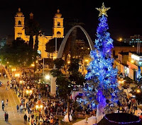 Tacna en Navidad Foto de la ciudad de Tacna en Navidad y de noche