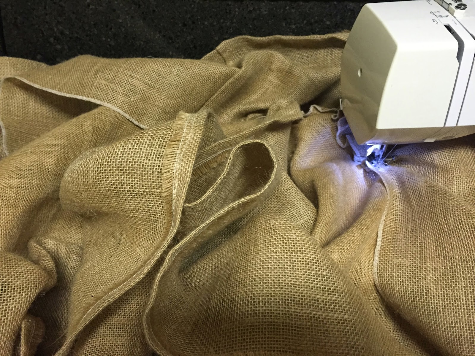 Ruffled Round Burlap Tablecloth Tutorial Purple Chocolat Home