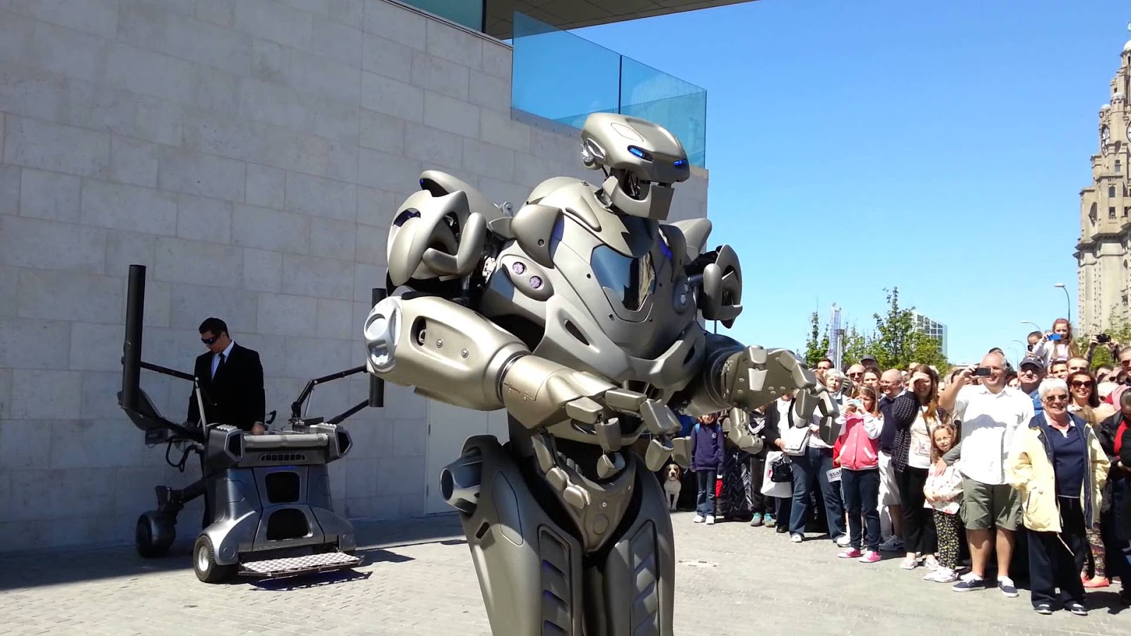 мир роботов. робот. виды роботов. видео про тоботов. видео про тоботов.