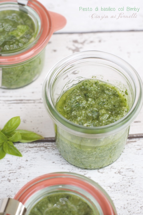 Pesto al basilico col Bimby Ricetta ed ingredienti dei Foodblogger