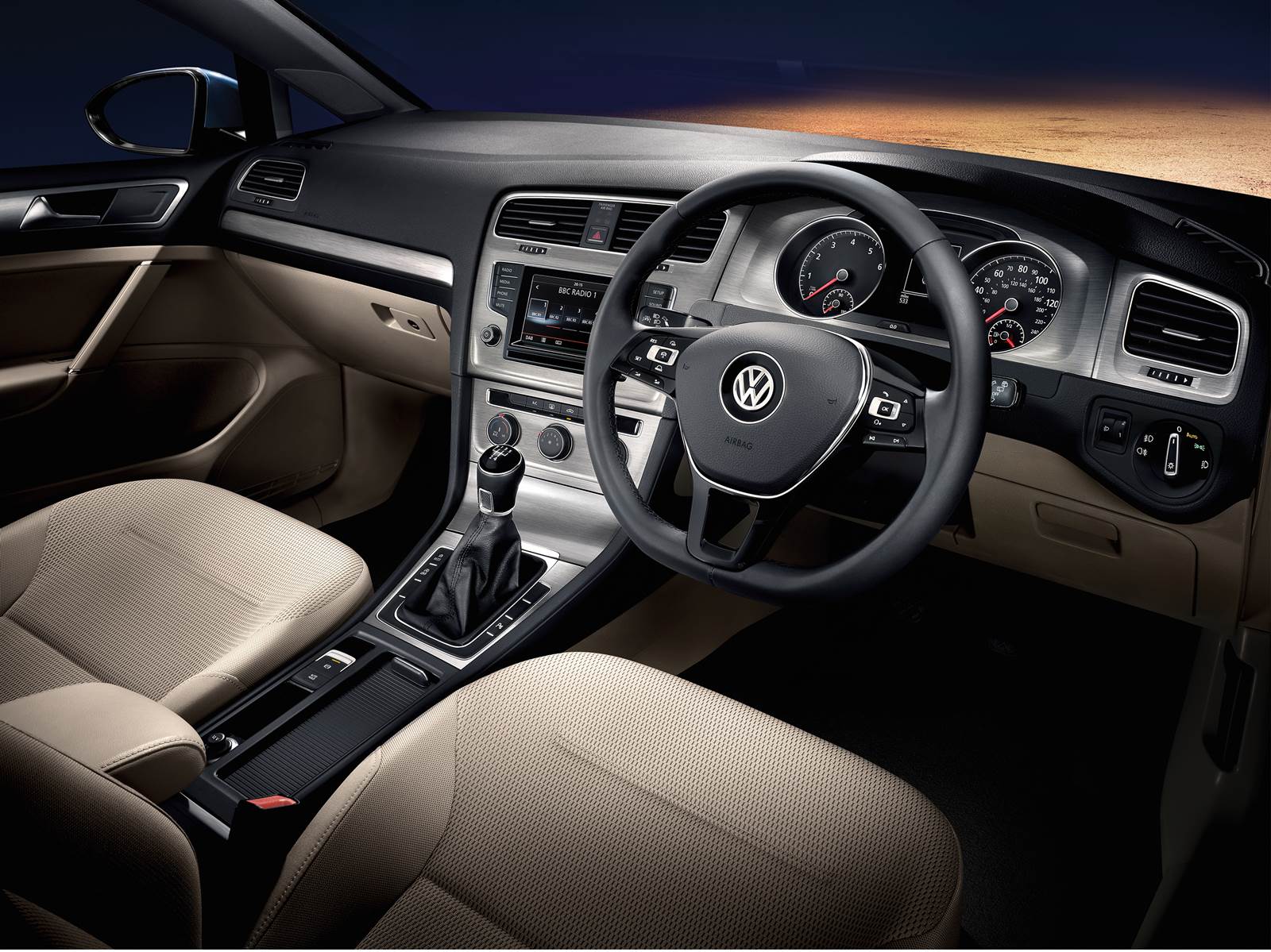 Volkswagen Golf Match 2015 - interior