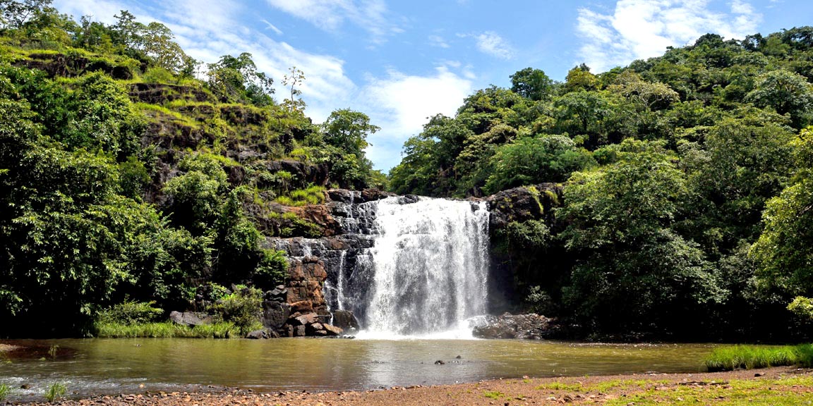Ozarkada Waterfall Ghagwadi Rajapur