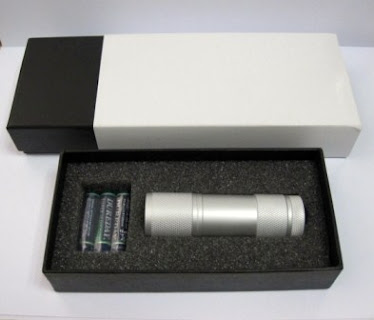 CENTRUM LINK - NEW - "Metal 9 LED Bulbs TORCHLIGHT"