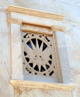 o καθολικός ναός της Παναγίας του Καρμήλου στην Άνω Σύρο