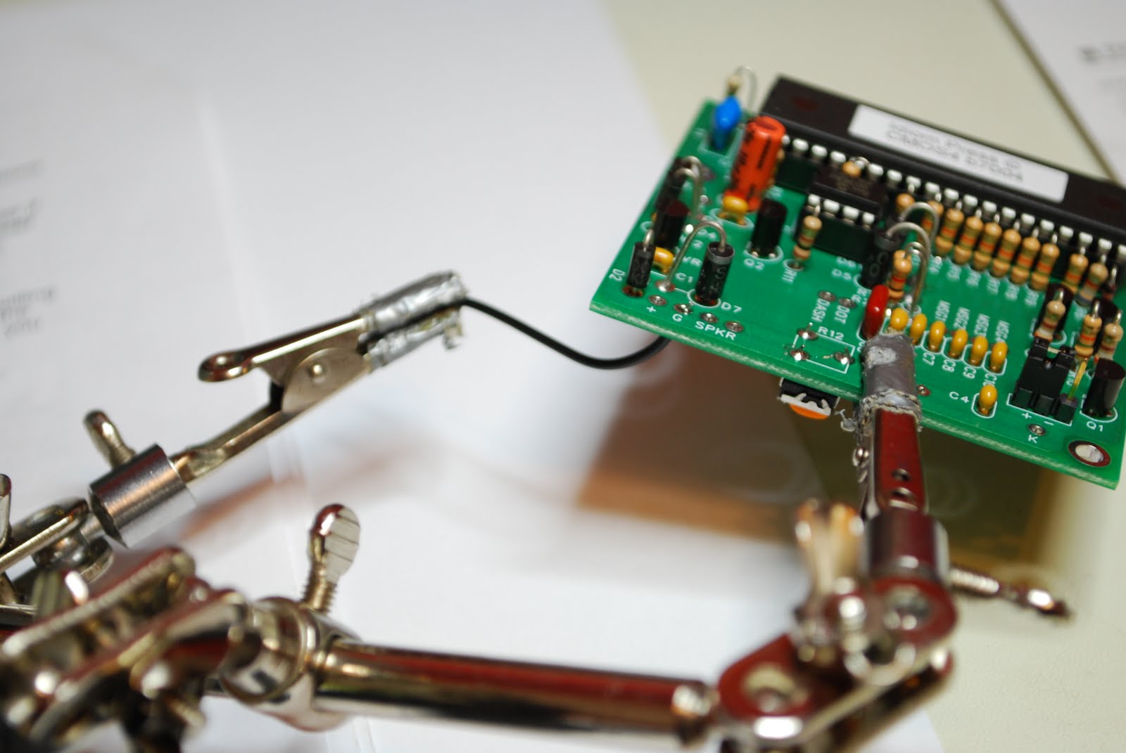 Idiom Press CMOS4 Keyer......... •