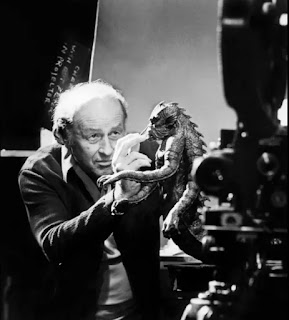 Ray Harryhausen con el Kraken de Furia de titanes Ray Harryhausen con el Kraken de Furia de titanes