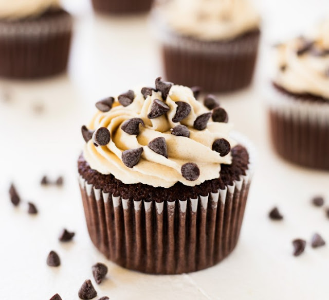 Chocolate Cupcakes with Cookie Dough Frosting #chocolate #desserts