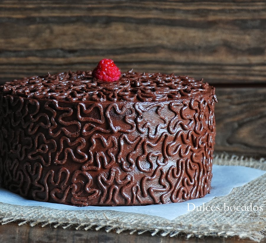 chocolate cornelli lace cake