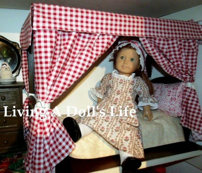 http://livingadollslife.blogspot.com/2012/10/building-4-poster-doll-bed.html