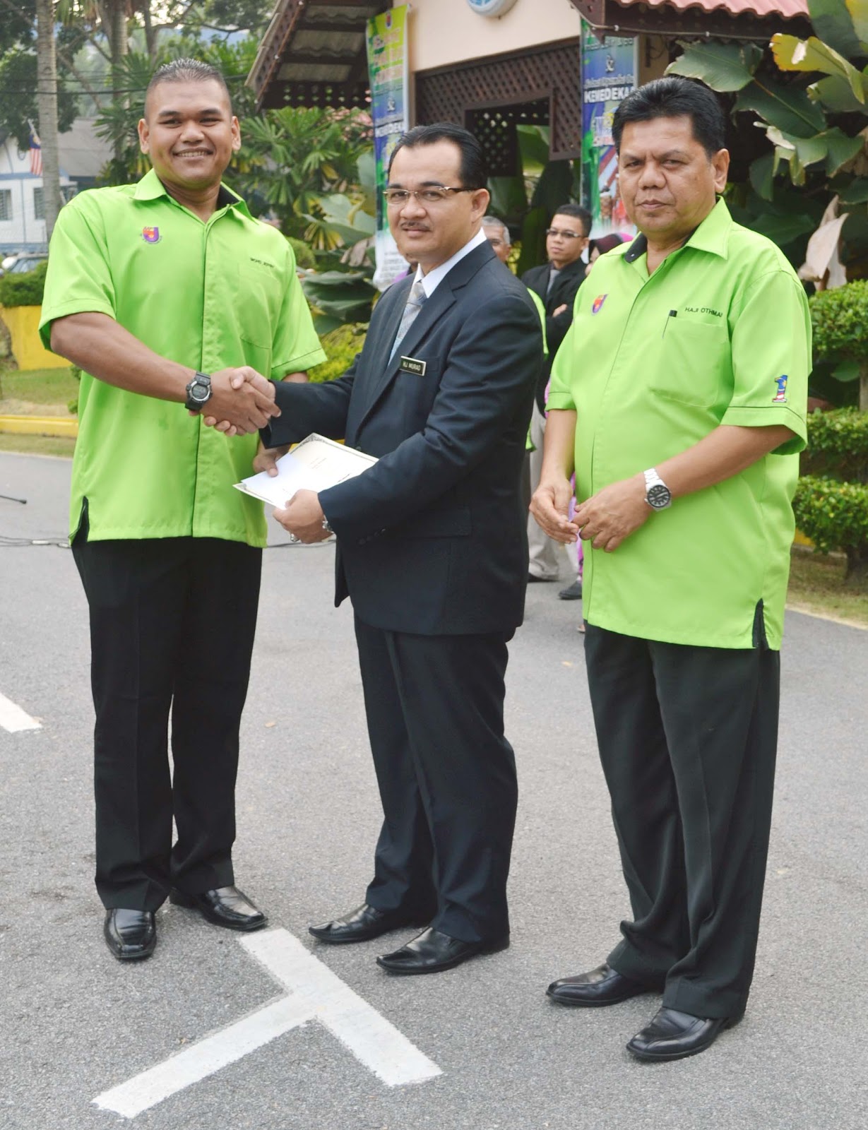 Anugerah Pekerja Contoh