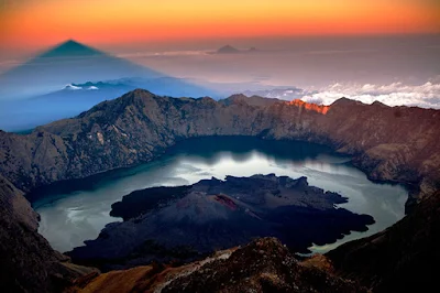 Peak Mount Rinjani 3726 meters