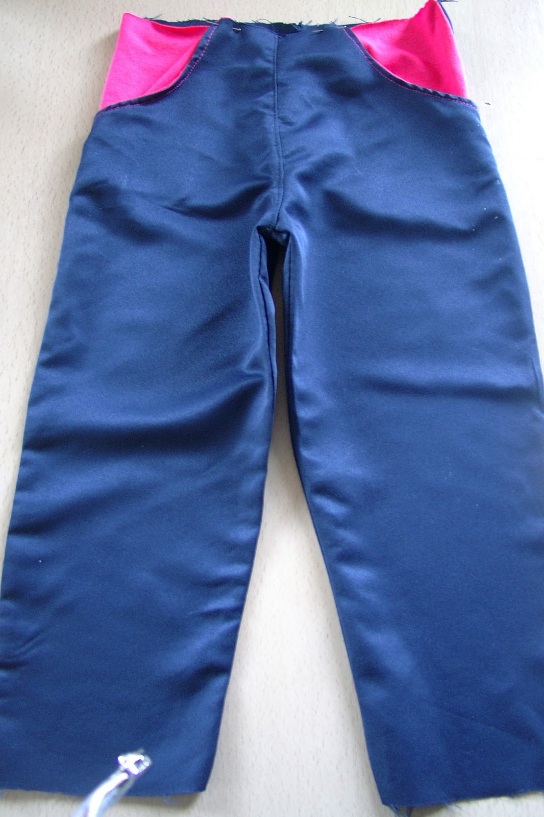 Helen Crafty Stall: Kid's Casual Two-colored Pants (free pattern ...