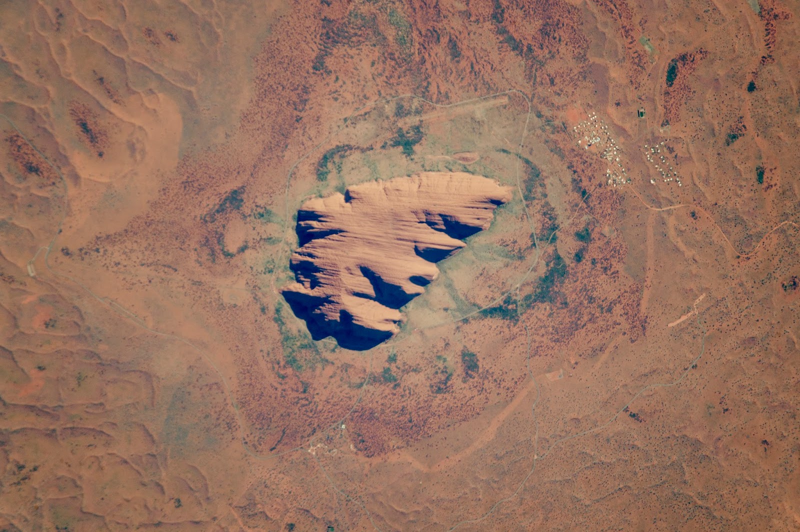 daily timewaster Ayers Rock from space