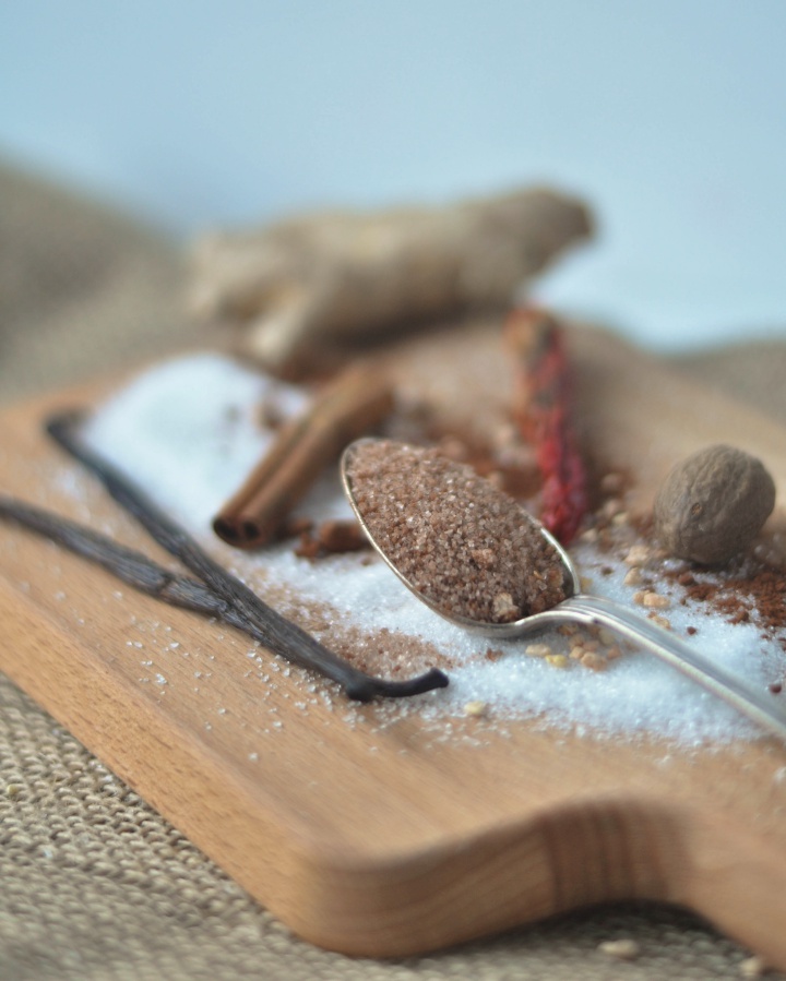 5-minutes DIY Spiced Sugar, a quick and easy gift from your kitchen
