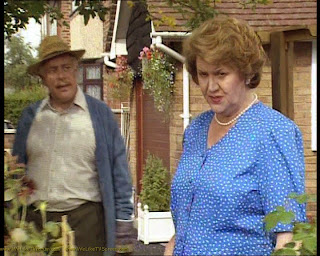 We Like TV Screen & We Like TV Forum: Keeping Up Appearances - 01x02