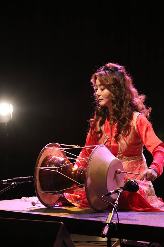 Izmir Kore Muzik Ve Dans Gosterisi Scent Of Korea Cadi Kazani