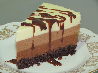 Tort Trio de ciocolata / Triple Chocolate Mousse Cake